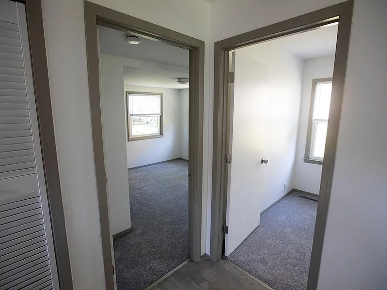9024 Garfield Dr — Photo 12