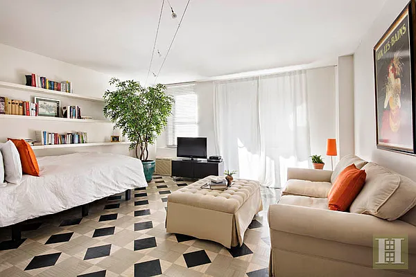 Rented by Halstead Real Estate | media 8