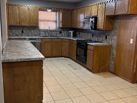 2nd image of 542 Skyview Dr