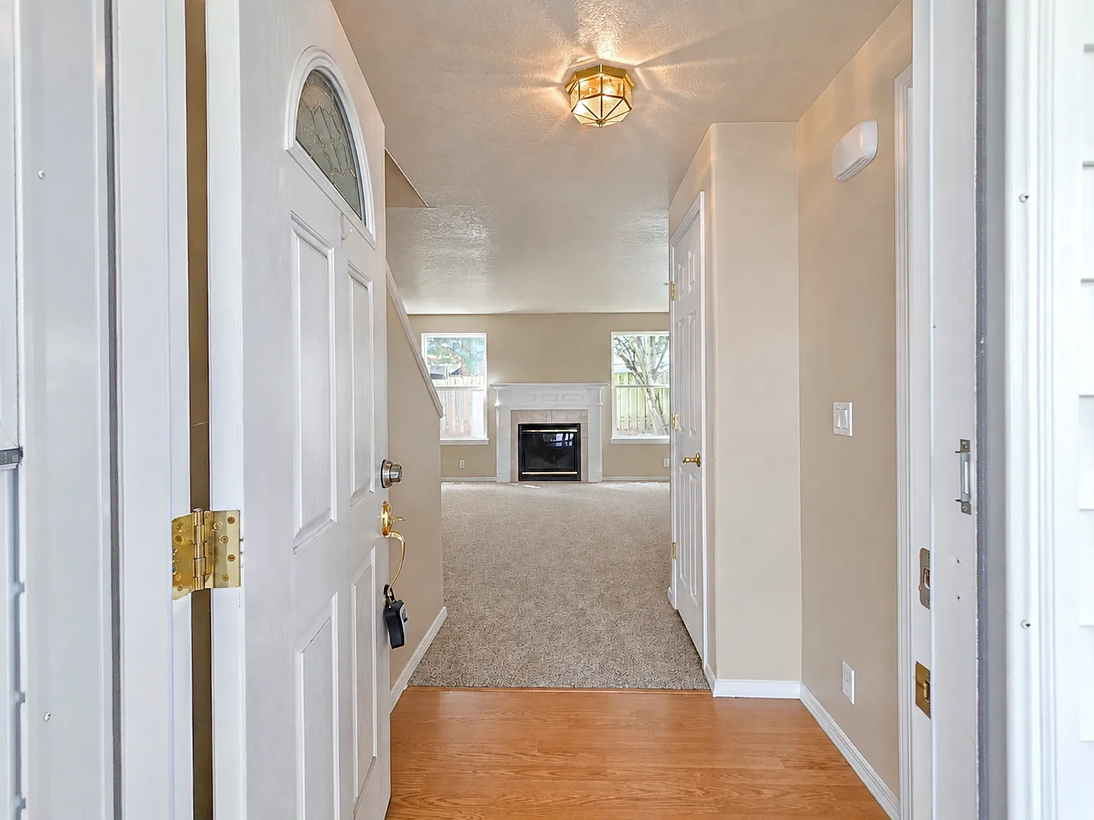 3 bed, 1439 sqft, $2,400 — Photo 4