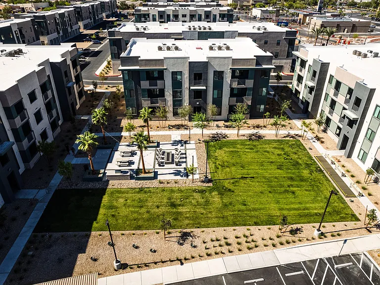 SYNC APARTMENT HOMES — Photo 37