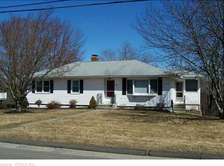 84 Joy Rd, Middlebury, CT 06762