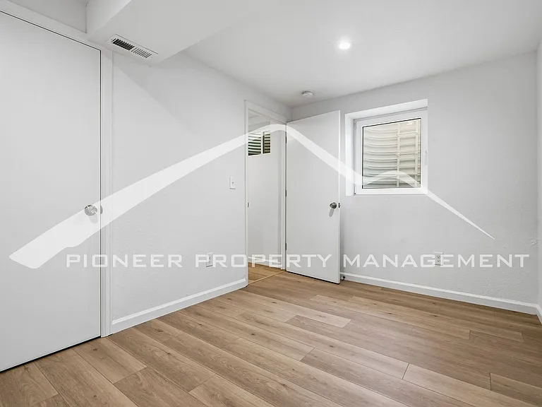 1465 S Troy St — Photo 13