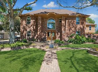 1835 Raintree Cir, Seabrook, TX 77586