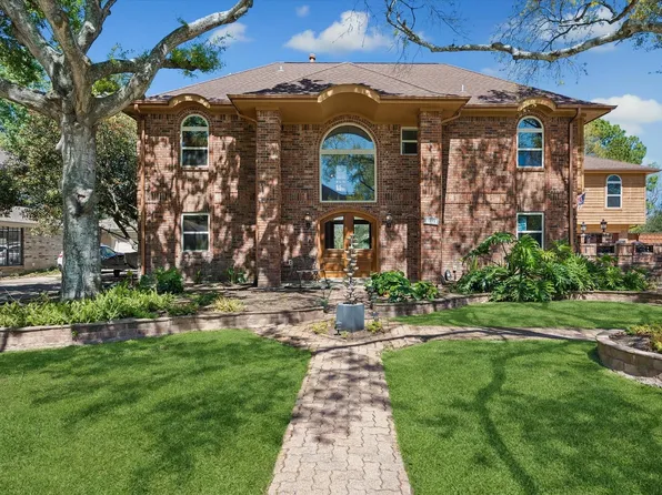 1835 Raintree Cir, Seabrook, TX 77586