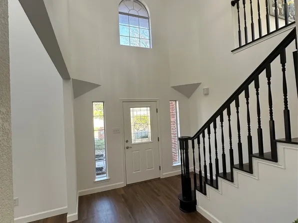 6320 Meadow Lakes Dr, North Richland Hills, TX 76180