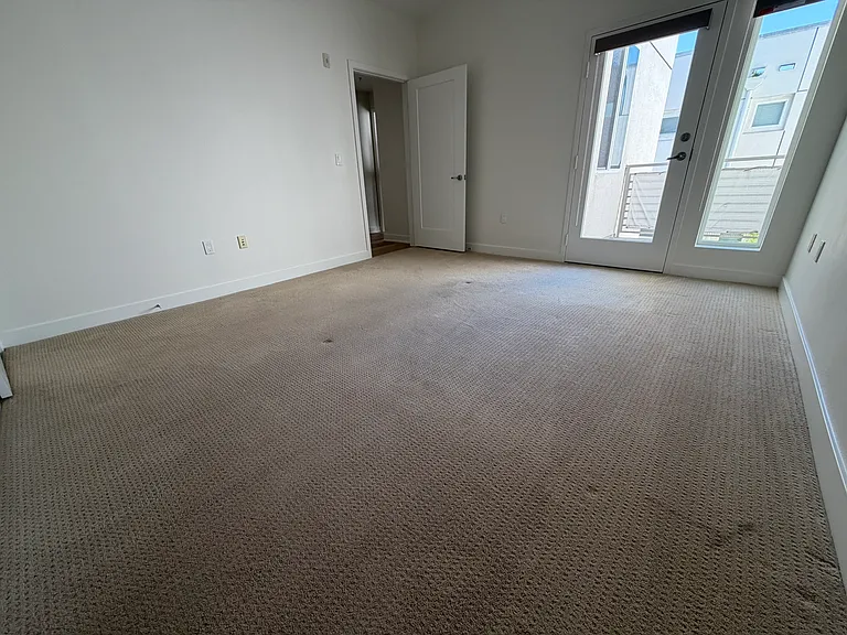 436 S Virgil Ave #Penthouse 15 — Photo 9