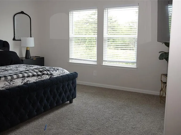 733 Gabby Point SW — Photo 11