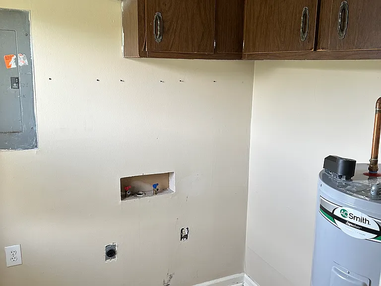 304 E Brown St — Photo 5