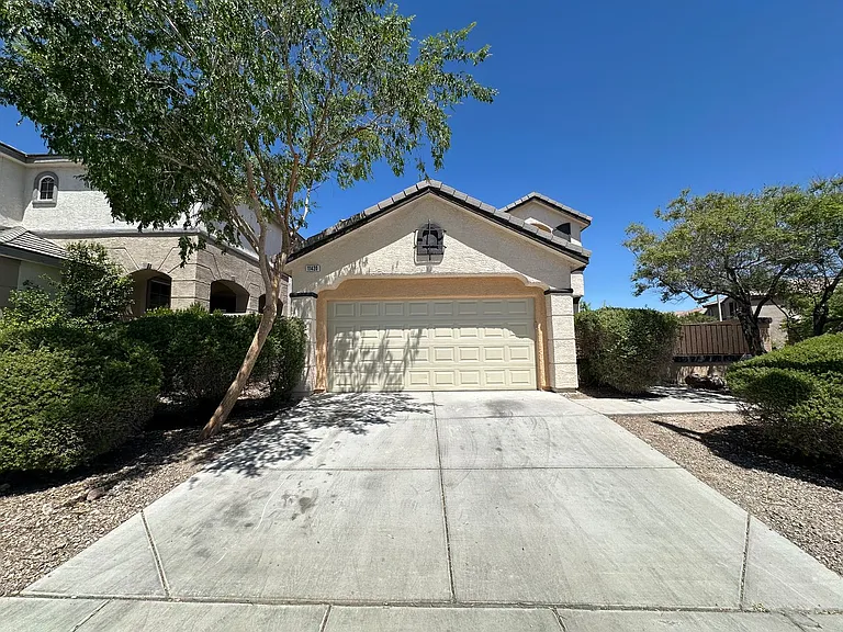 11420 Drappo Ave — Photo 1