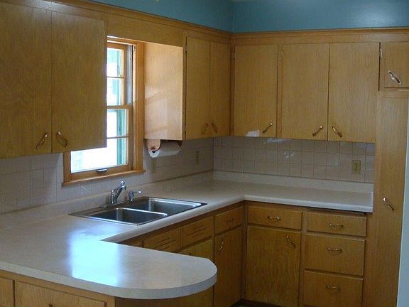 3rd image of 1188 Bellows St