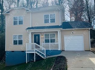 1922 Dove Dr, Charlotte, NC 28214