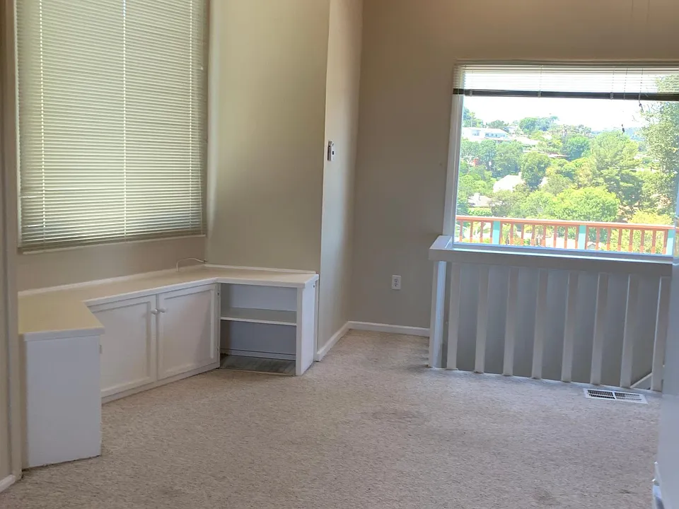 large high ceiling loft with all around view