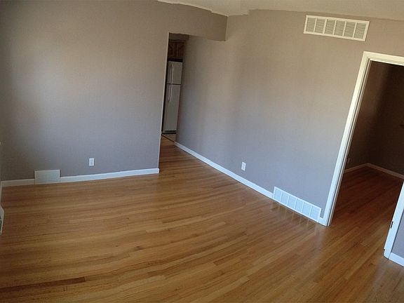 4th image of 1160 Edna Dr