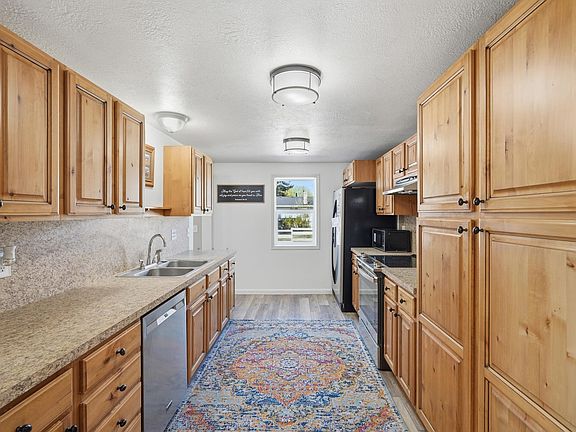 4th image of 234 N Donahue Ave