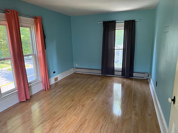 5th image of 312 Essex Street