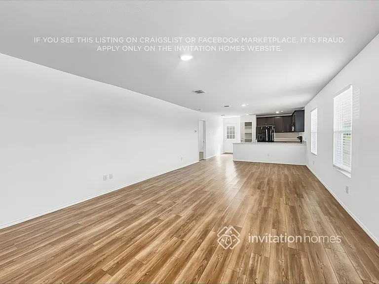 5406 Longshadow Dr — Photo 4