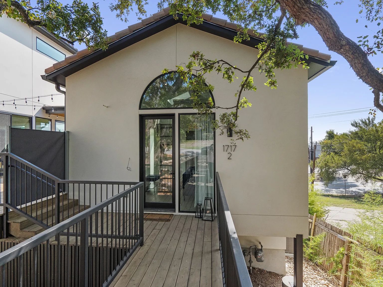 1 bed, 1.5 bath, 817 sqft, $2,900 — Photo 3