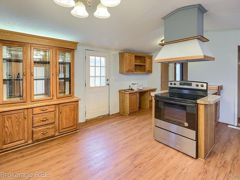 17101 Kropf Ave, photo 15