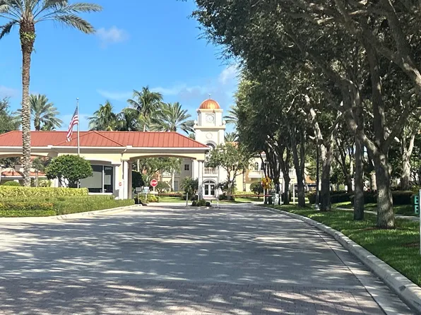 8374 Zanzibar Ln, Wellington, FL 33414