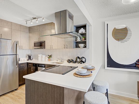 5th image of 801 Pine St #4099298