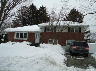 19 Orton Dr, East Northport, NY 11731