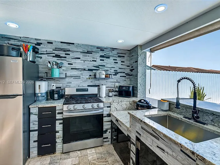 15167 SW 172nd Ter — Photo 46