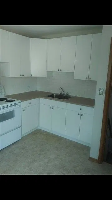 Rosscarrock 2 Bedroom — Photo 2