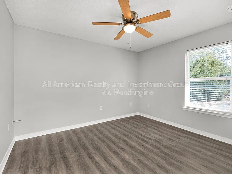 648 Alysheba Dr — Photo 18