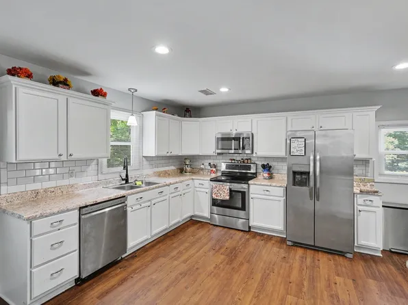 115 Larkway Dr, Tullahoma, TN 37388