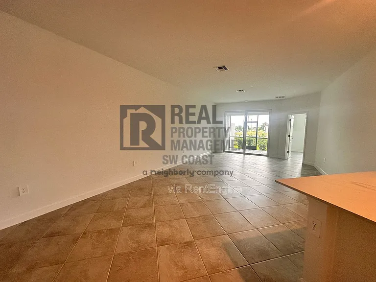 20503 Hazelnut Ct S — Photo 12