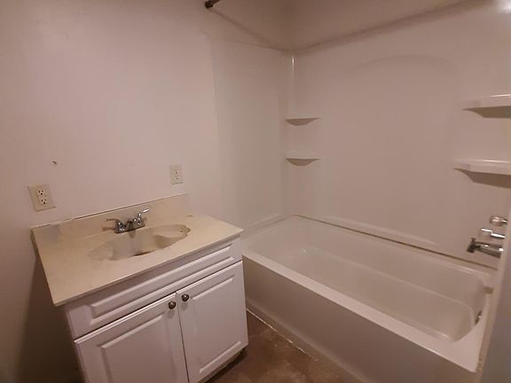 4th image of 1120 Greenwood Ave
