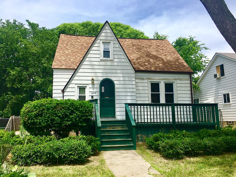 1st image of 1004 Premont Ave
