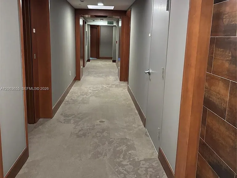 31 SE 5th St #2103 — Photo 9