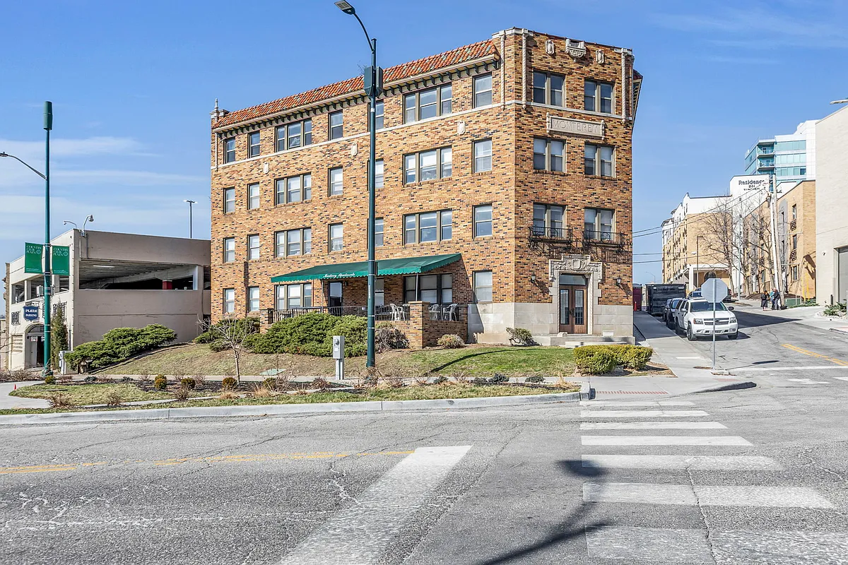 Building Photo - The Monterey
