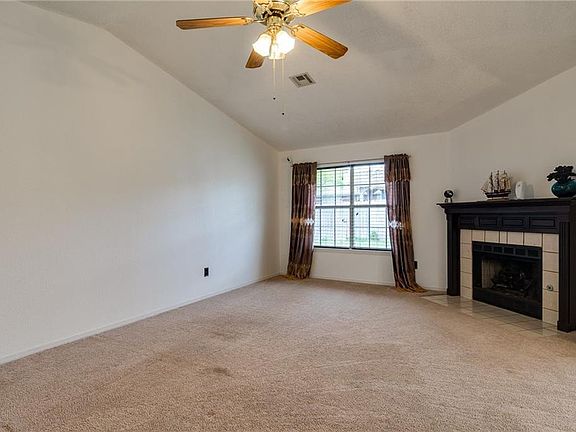 5th image of 4388 W Beaver Ln