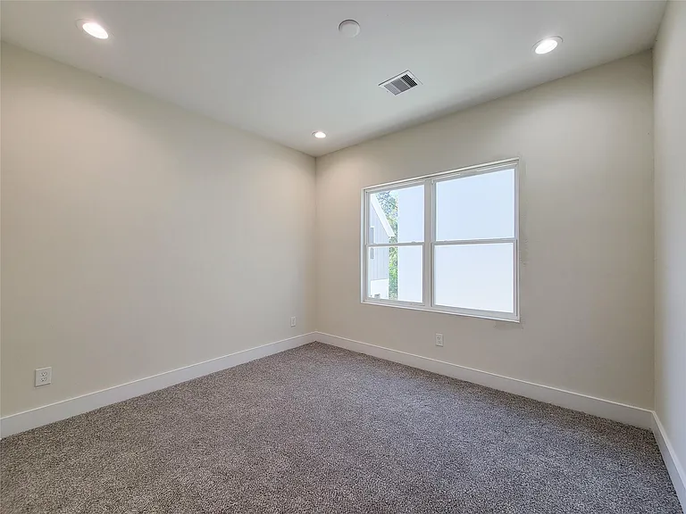 5931 Beall St #A — Photo 30
