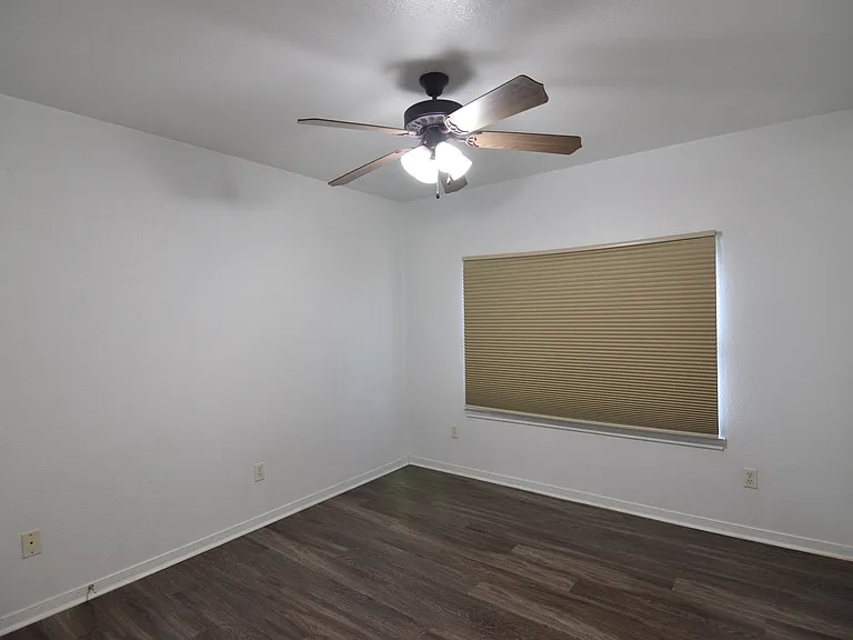 4202 Capri Dr — Photo 15