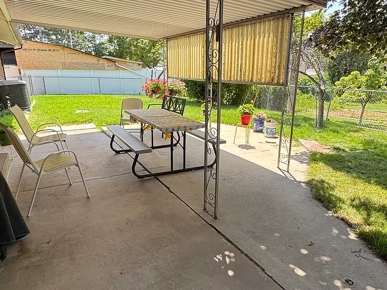 827 N 50 W — Photo 15