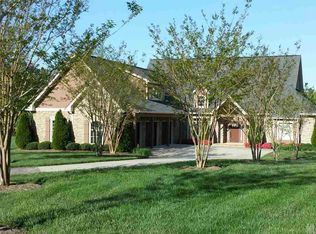 1065 Catawba Greens Dr, Newton, NC 28658