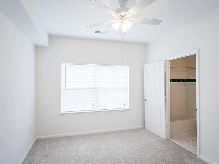 4408 Amethyst Ct #1D — Photo 8