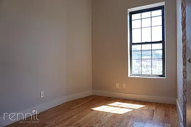 Rented by Rennit Inc.