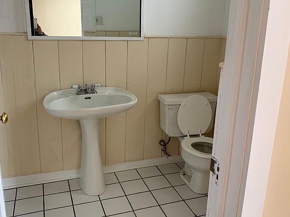 5th image of 880 City Park Ave APT 7