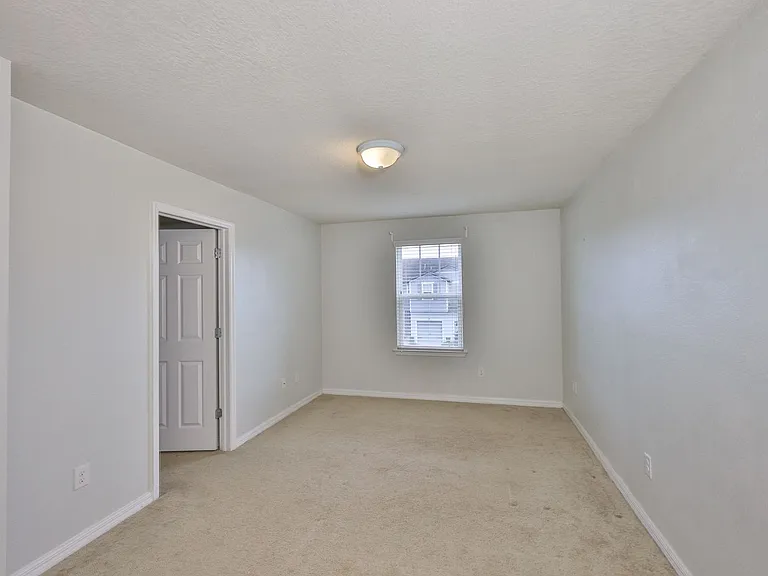 9160 Hillcroft Dr — Photo 24