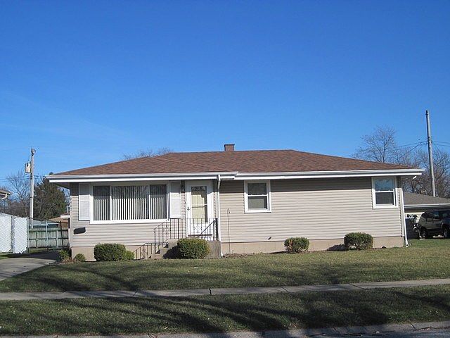 1st image of 9407 Farmer Dr