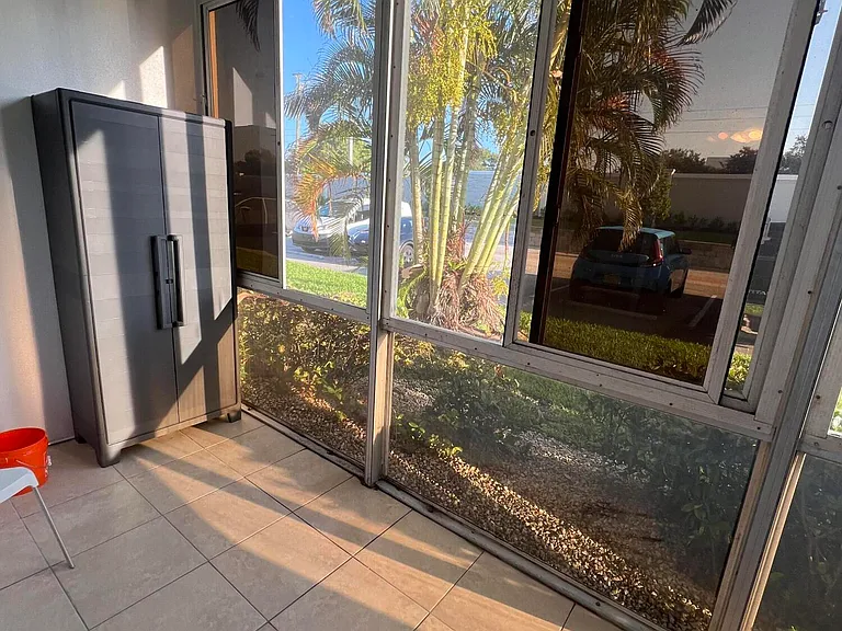 31 Westbury B #31 — Photo 11