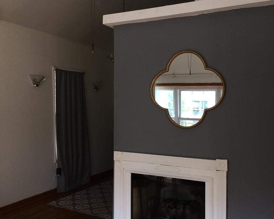 GAS FIREPLACE