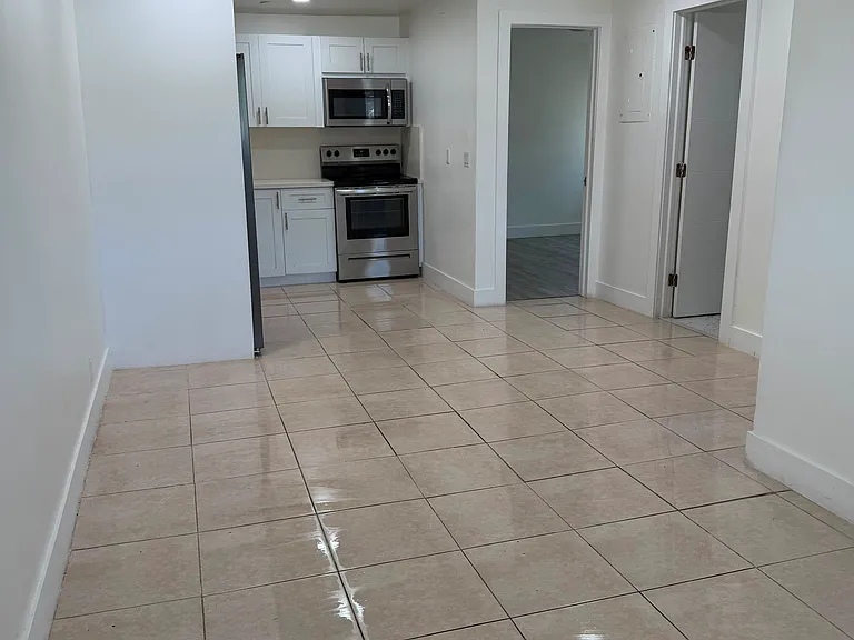 1033 NW 3rd Ave #1 — Photo 6