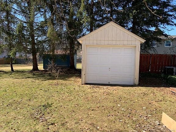 3rd image of 6236 Louwayne Pl