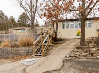 235 Onyx Ln, Galena, MO 65656